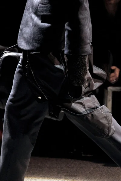 Look 69